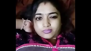 Sexy Renu Bhabhi showing her horde back BF